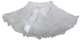 Heerlijke fluffy pettiskirt wit 110 t/m 128