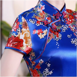 Bijzonder mooi Chinees jurkje kobalt met rode bloemenprint t/m maat 48!