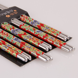 Één paar metalen chopsticks/haarpennen rood met blauwe en rode roosjes