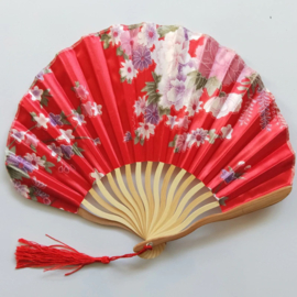 Leuke elegante kleine handwaaier met bloemen van bamboe en stof rood