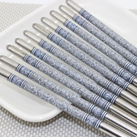 Eén paar metalen chopsticks/haarpennen wit/grijs