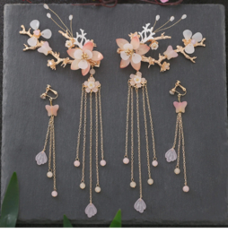 Prachtige set Aziatische Hanfu haaraccessoires en oorbellen met roze/witte bloemen A