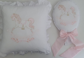 Kussen Rocking Horse  (+opties voor kleur)