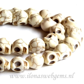 Howliet kralen skulls white mustang ca. 13mm (J112)