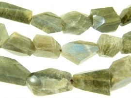 Labradoriet free shape ca. 5-15mm