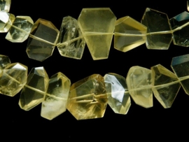 Lemonquartz free shape ca. 15 tot 28mm