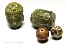 2 stuks jade buddha hoofdje ca. 28x21mm (i53)