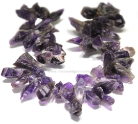 Amethyst kralen `rough` side drill  20-35x10-12mm (K29)