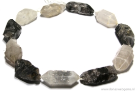 Kwarts obelisken ca. 43x16-33x15,5mm (H122)