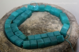 Jade turquoise kubus ca. 10x10x10mm (M262)