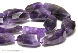 Amethyst kralen free shape ca. 20 tot 50mm (Q86)