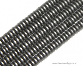 Ca. 240 stuks mini Hematiet kralen / spacer ca. 1,5x4mm(M252)
