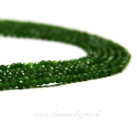 Jade mini middel-groen facet rond ca. 2,3mm (La8-12)