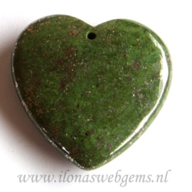 Groen Lapis hart met veel Pyriet ca. 40x40x10mm