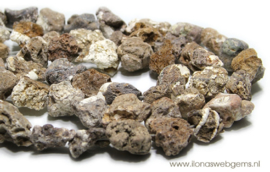 Howliet kralen rough ca. 12x12mm (BB6a)