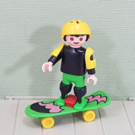 Playmobil 4998 Multisport jongen op skateboard / skateboarder - 1995/2001
