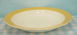 Maastricht P. Regout - diep bord pastel geel 22 cm