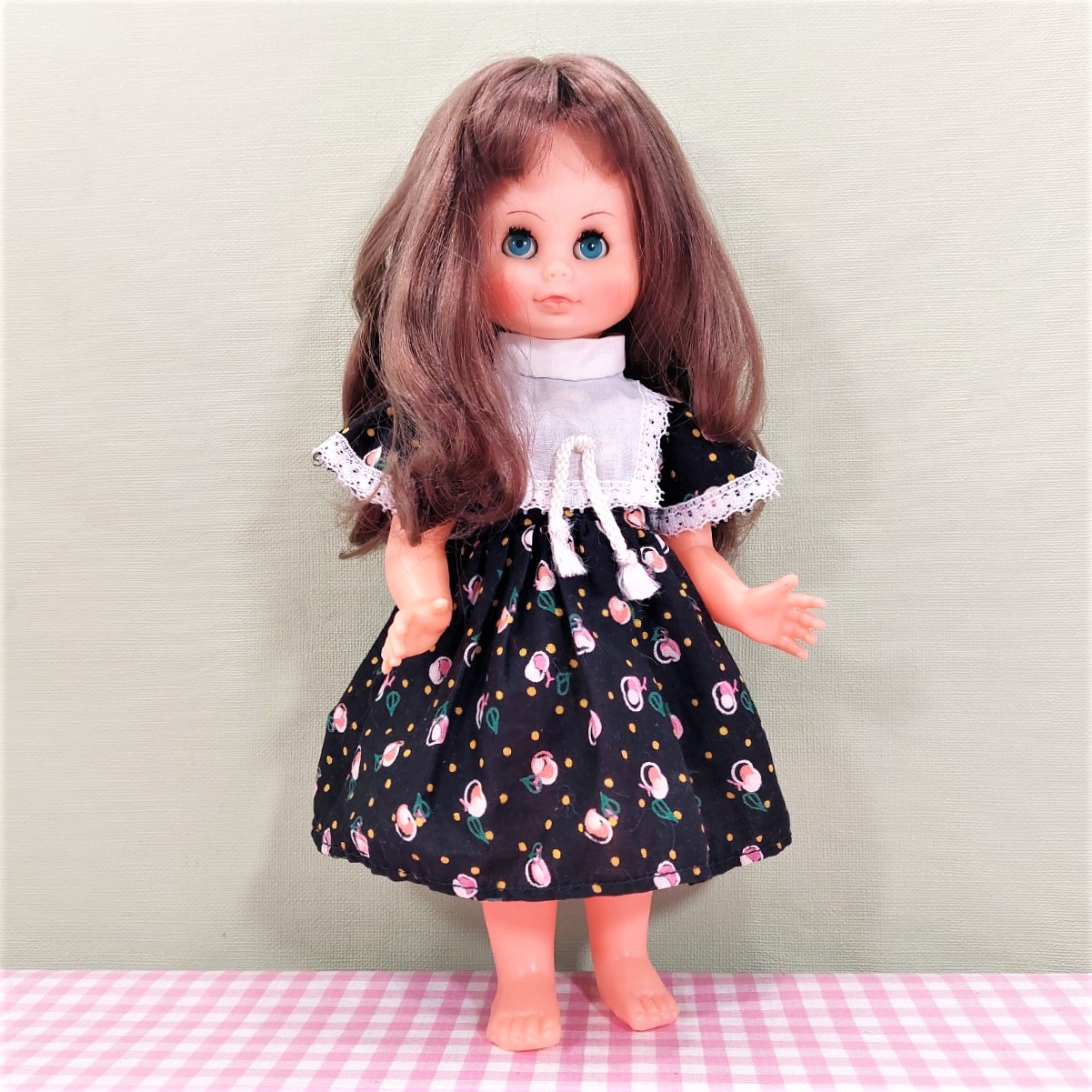 Vintage Ari pop 28 cm - retro poppenjurkje - poppen jaren 60/70