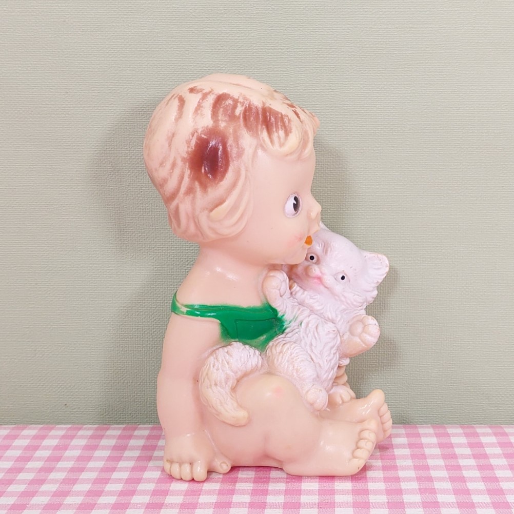 Vintage piepfiguur/squeaky toy Ledra Italy - Meisje met kat - jaren 60
