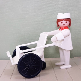 Vintage Playmobil 3362 verpleegster met rolstoel - ziekenhuis - 1976