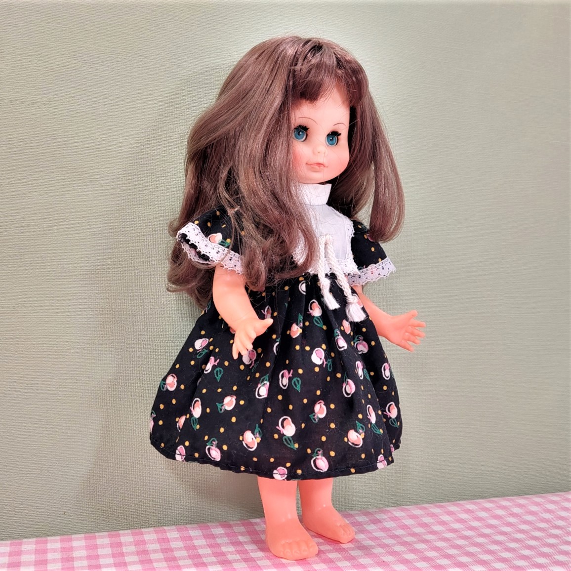 Vintage Ari pop 28 cm - retro poppenjurkje - poppen jaren 60/70