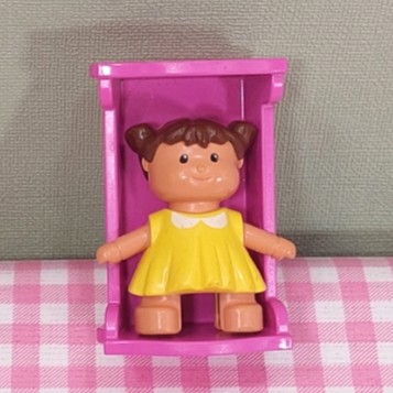 Lego Duplo 2951 / 4908 Lisa pop - Lisa's baby figuur - 2001