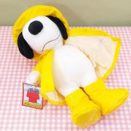 Snoopy Peanuts knuffel United Labels 2001 - gele regenjas 35 cm