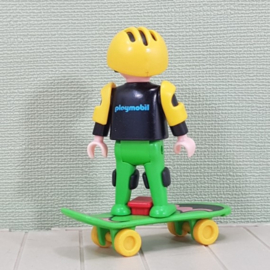 Playmobil 4998 Multisport jongen op skateboard / skateboarder - 1995/2001