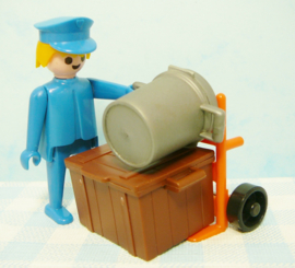 Vintage Playmobil 3323 kruier met bagage - station - 1974 /1981