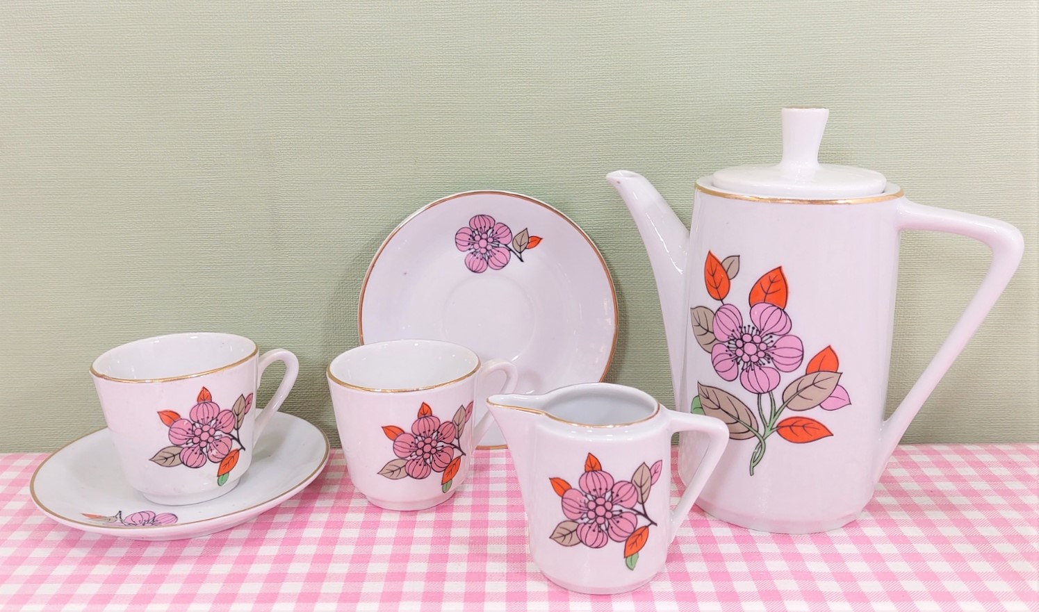 Vintage poppenserviesje gebloemd - retro Jaren 60/70 serviesje