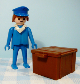 Vintage Playmobil station figuur met kist - 1975