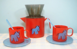 Vintage plastic Roehler kinderserviesje met koffiefilter