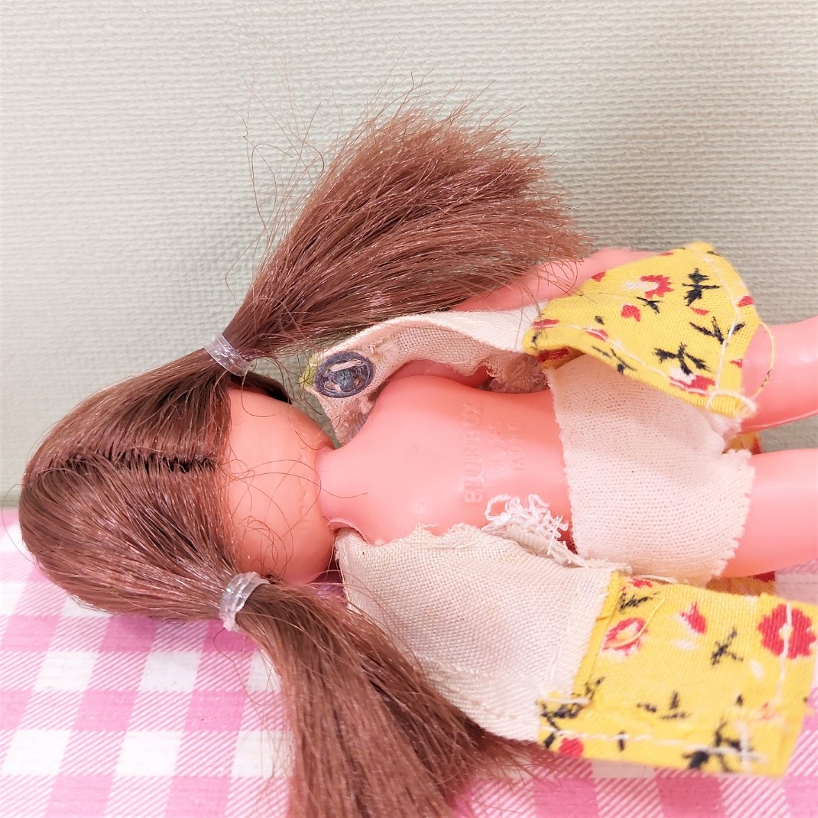 Vintage popje poppenhuispopje poppenhuis retro oud - 13 cm