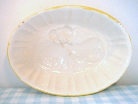 Puddingvorm geel -  pudding mould vintage