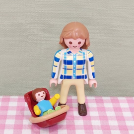 Playmobil Special 4668 moeder met baby in Maxi-Cosi - Playmobil City Life