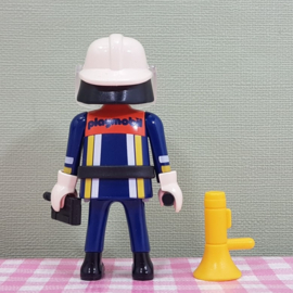 Playmobil 4820 brandweerman met accessoires - Playmobil brandweer