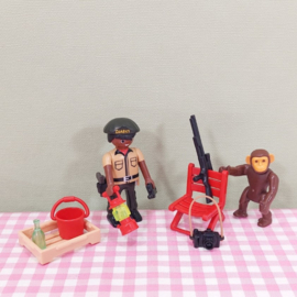 Playmobil 4826 Safari Oambati Ranger figuur met aap - Playmobil Wild Life - Avontuur