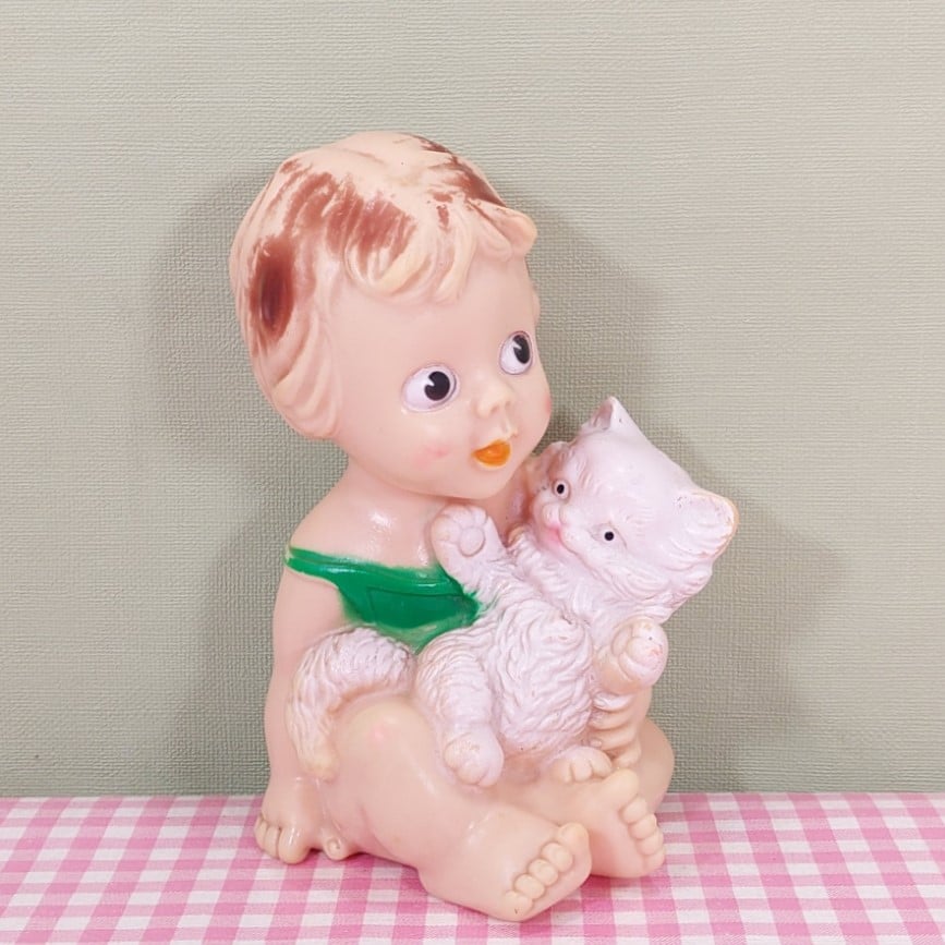 Vintage piepfiguur/squeaky toy Ledra Italy - Meisje met kat - jaren 60