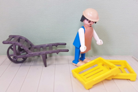 Vintage Playmobil 3369 boer met kruiwagen kar markt - boerderij - 1977/80