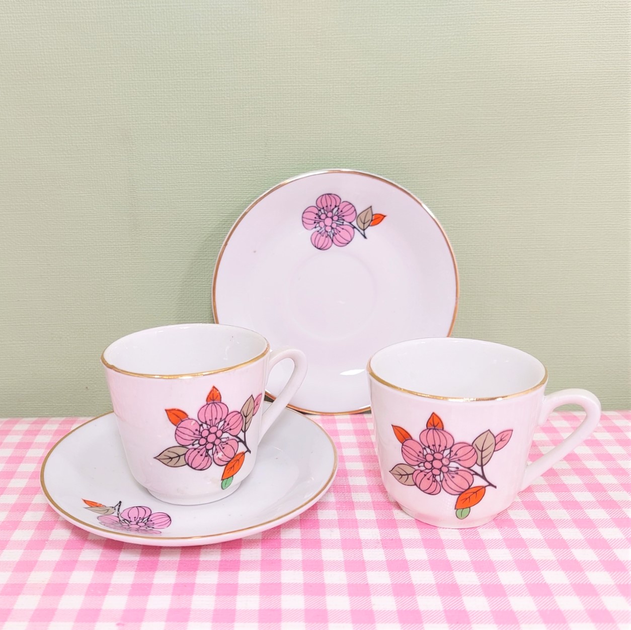Vintage poppenserviesje gebloemd - retro Jaren 60/70 serviesje