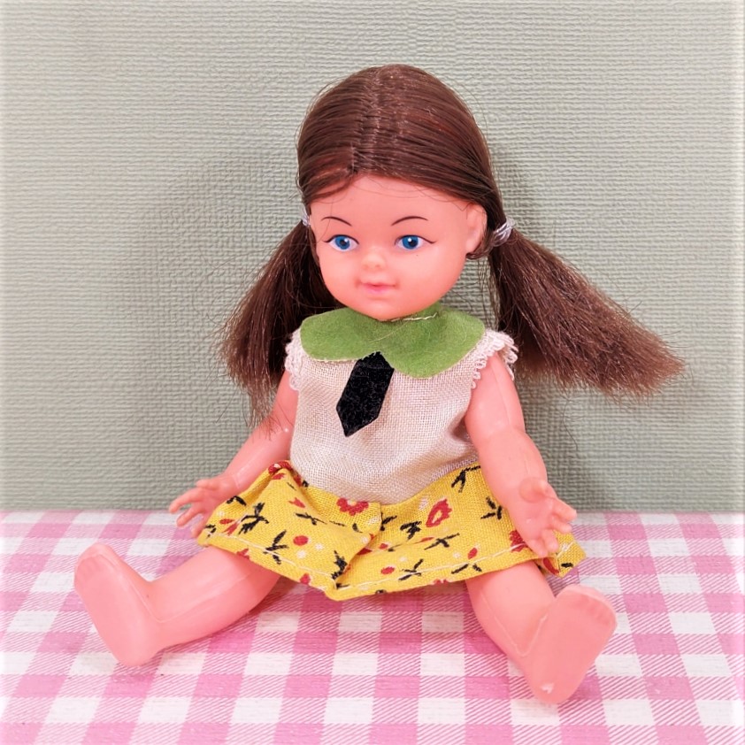 Vintage popje poppenhuispopje poppenhuis retro oud - 13 cm
