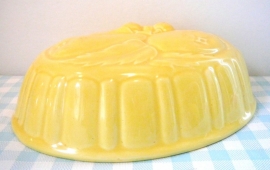 Puddingvorm geel -  pudding mould vintage