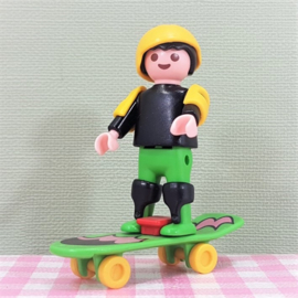 Playmobil 4998 Multisport jongen op skateboard / skateboarder - 1995/2001