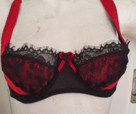 Kiss me Deadly, Satin Lace Bra.