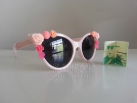 Revive, Roses Cateye in Light Pink.