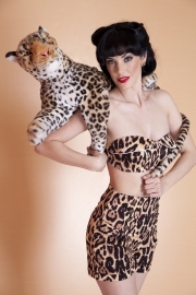 Tatyana Clothing, Leopard Top in xlarge.