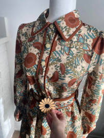 Katakomb, Dakota Dress Light Floral in Medium.