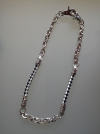 Wallet Chain Black / White Leather with Metal.