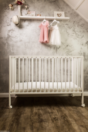 Tissi Inklapbaar babybed hout kleur Wit | Inklapbaar houten ledikantje | peuterbed | kinderbed opvouwbaar | ledikant | Vouwbed | inklapbare kinderbed