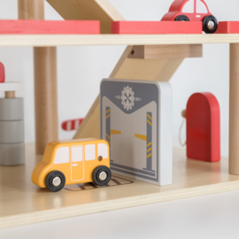 Houten Parkeergarage met Lift en Auto’s – Duurzaam Speelgoed van Hout